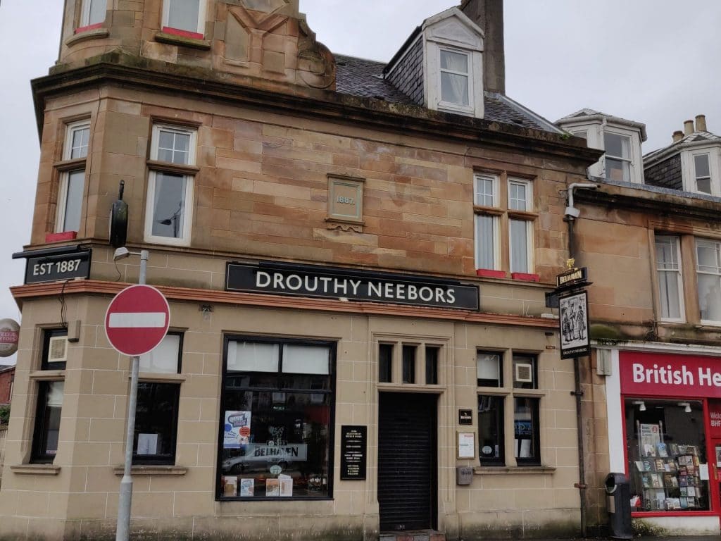 Drouth Neebors, Largs